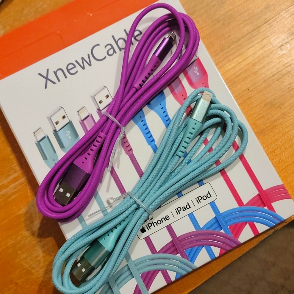 2 IPhone chargers